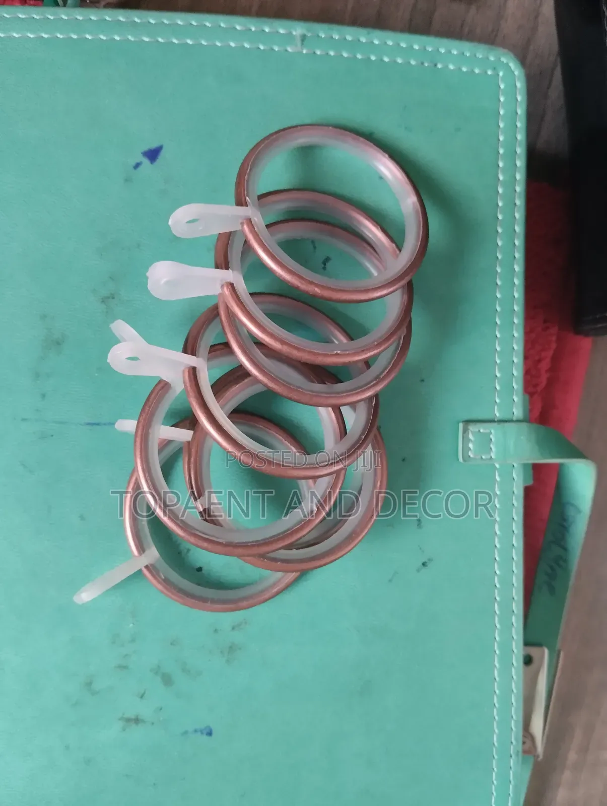 Strong Non Scratch Metallic Rings