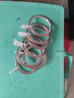 Strong Non Scratch Metallic Rings