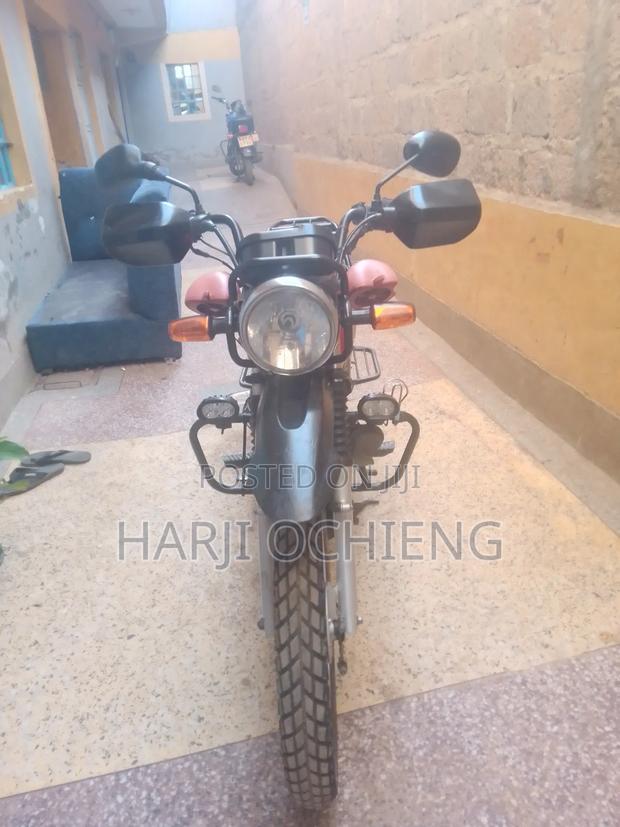 Honda CB 2021 Red - thumbnail 3