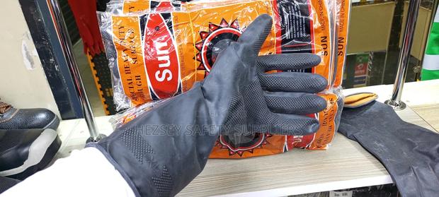 Heavy Duty Rubber Gloves - thumbnail 2