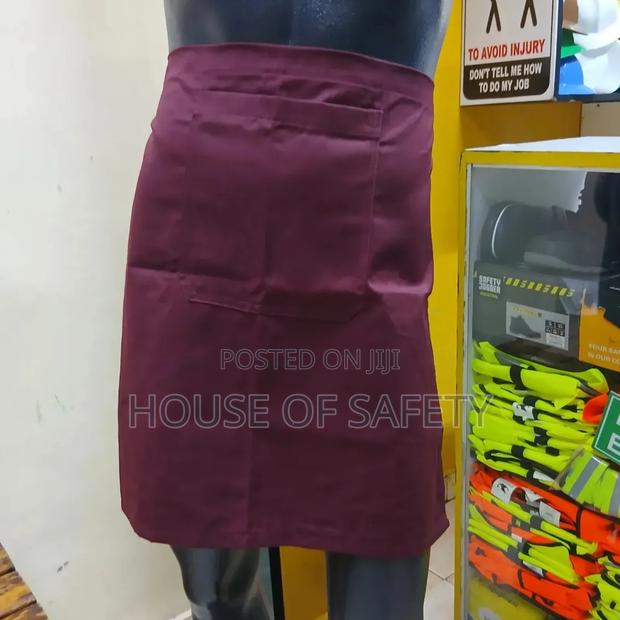 Protective Clothes In The Kitchen - thumbnail 3