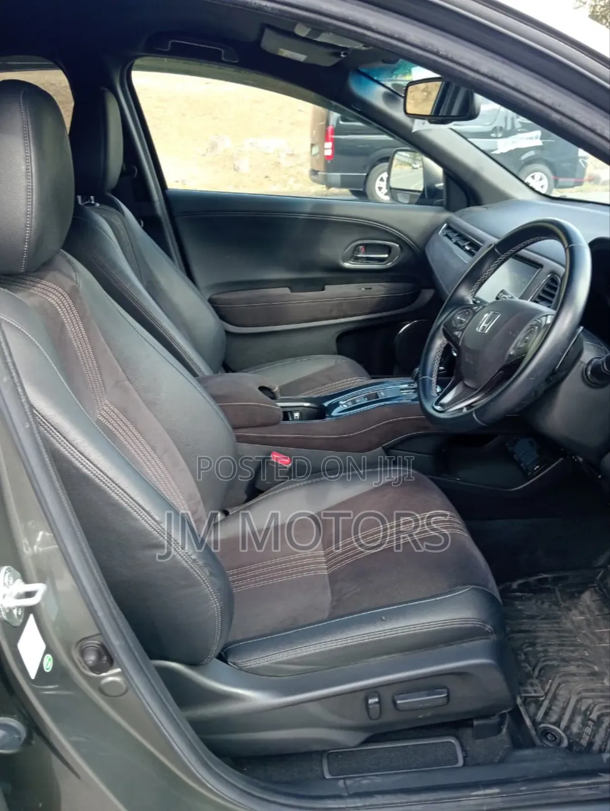 Honda Vezel 2019 Gold