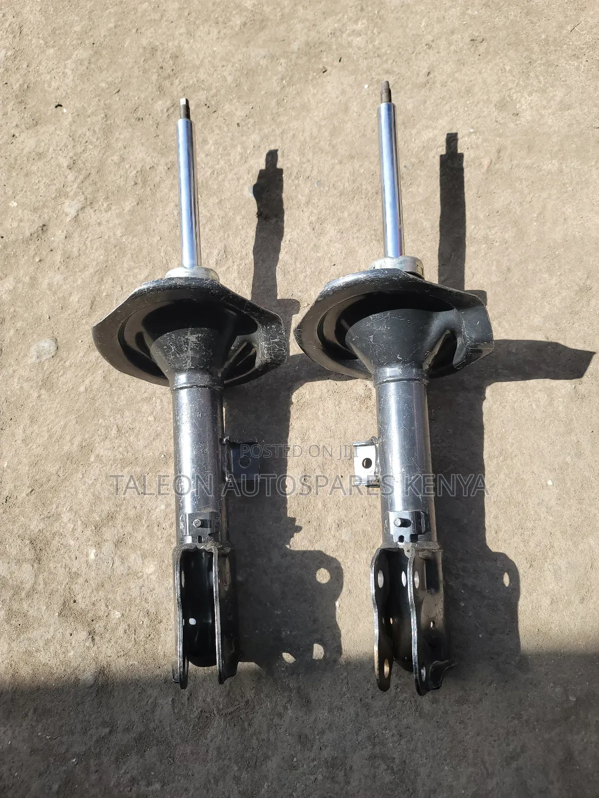 Mitsubishi Delica Shocks D4