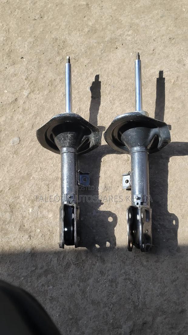 Mitsubishi Delica Shocks D4 - thumbnail 2