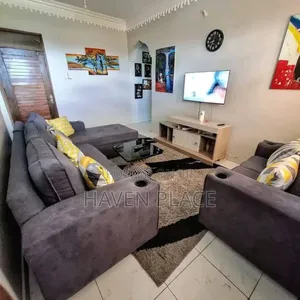 Airbnb Lumumba Drive, Roysambu Near TRM Mall One Bedroom 2500/