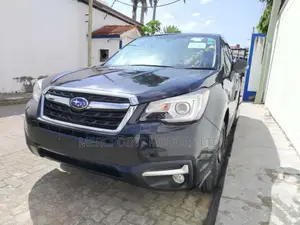 Subaru Forester 2.0XT Touring AWD 2018 Black