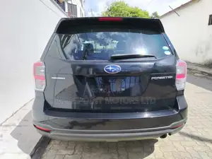 Subaru Forester 2.0XT Touring AWD 2018 Black