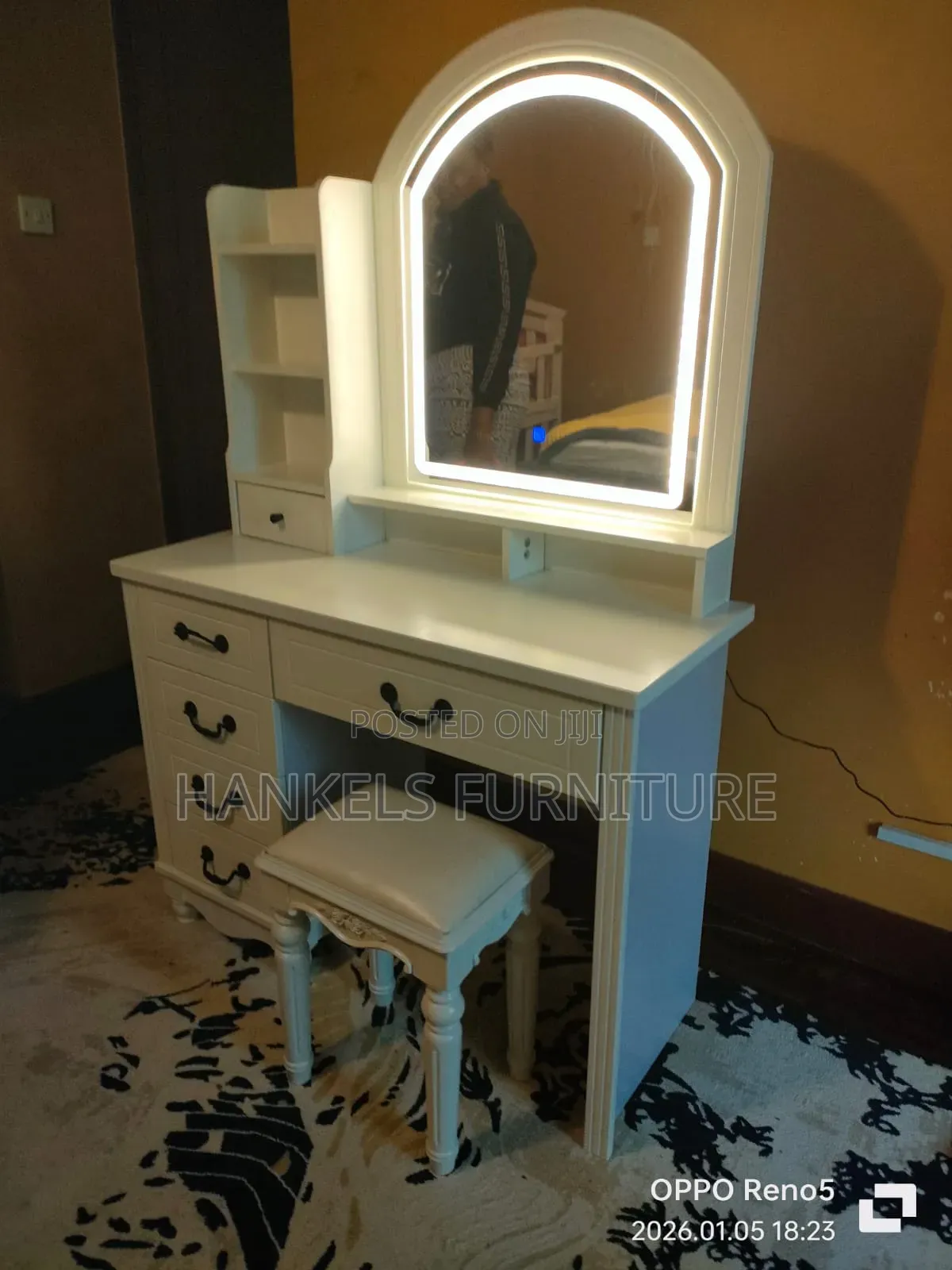 Luxury Led Light Dressing Table — Nairobi