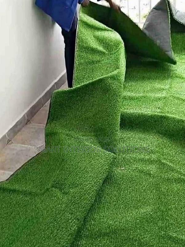 Showrooms Grass Carpet
