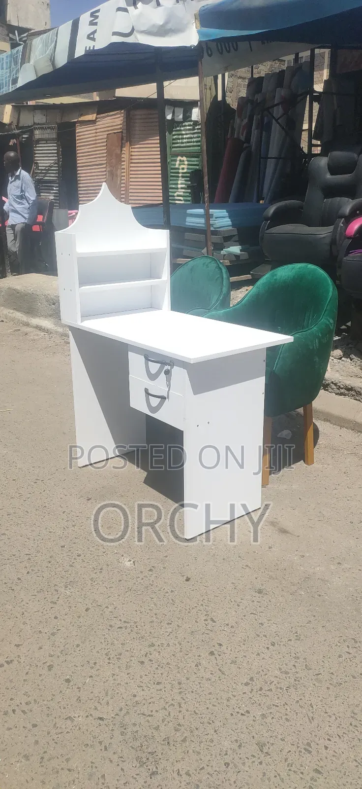 Board Manicure Table