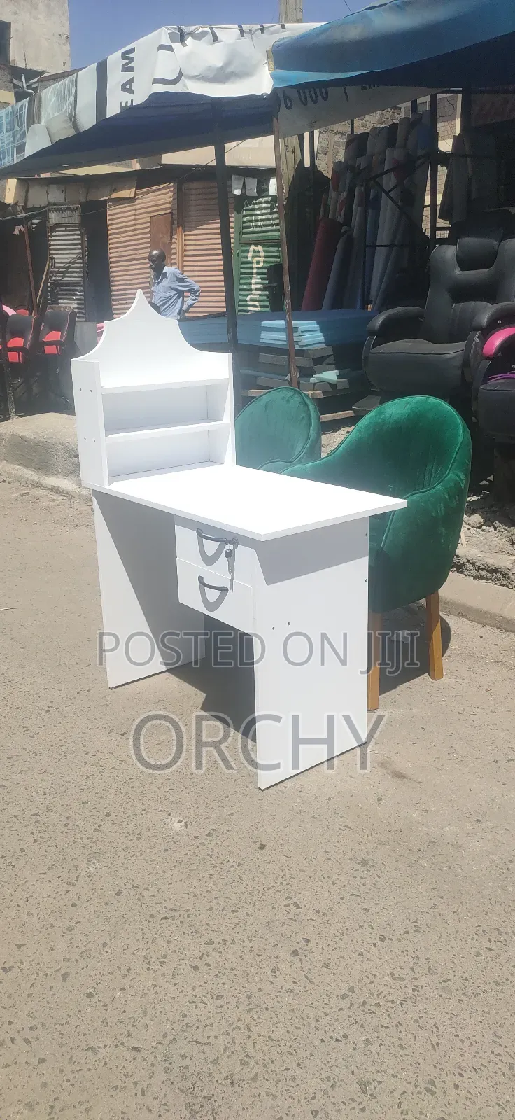 Board Manicure Table