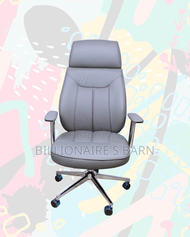 Grey High-Back Executive Chair — Easy Adjustments, Strong Chrome Base