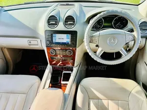 Mercedes-Benz M Class 2007 Gold