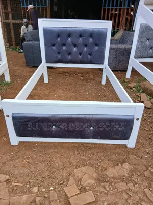 White Frame Bed Size 4 By6