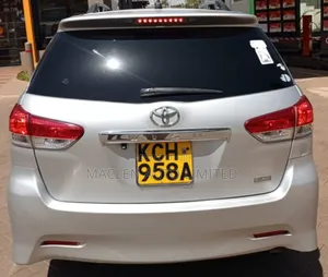 Toyota Wish 2011 Silver