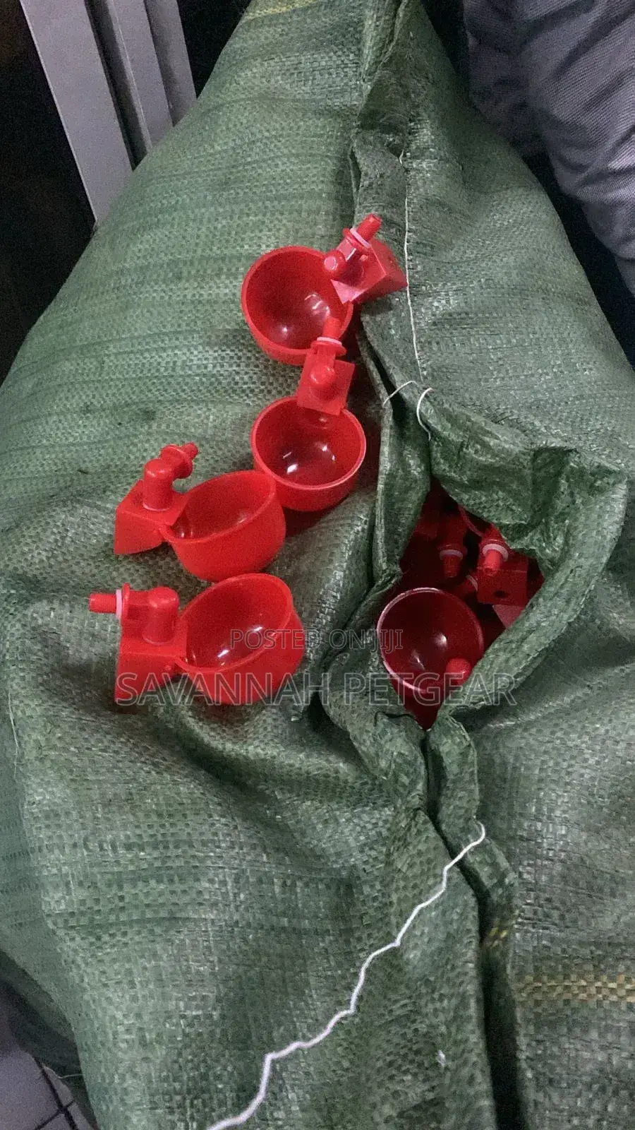 Automatic Red Cup Drinkers For Pet Parrots, Chicken, Pigeon, Bird Cage