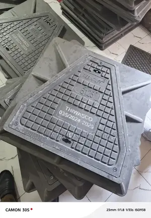 Reinforced Lockable Manhole Cover 12.5t