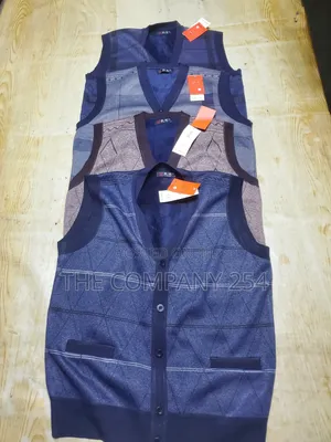 Quality Casual Checked Sleevless Half Wind Breaks
