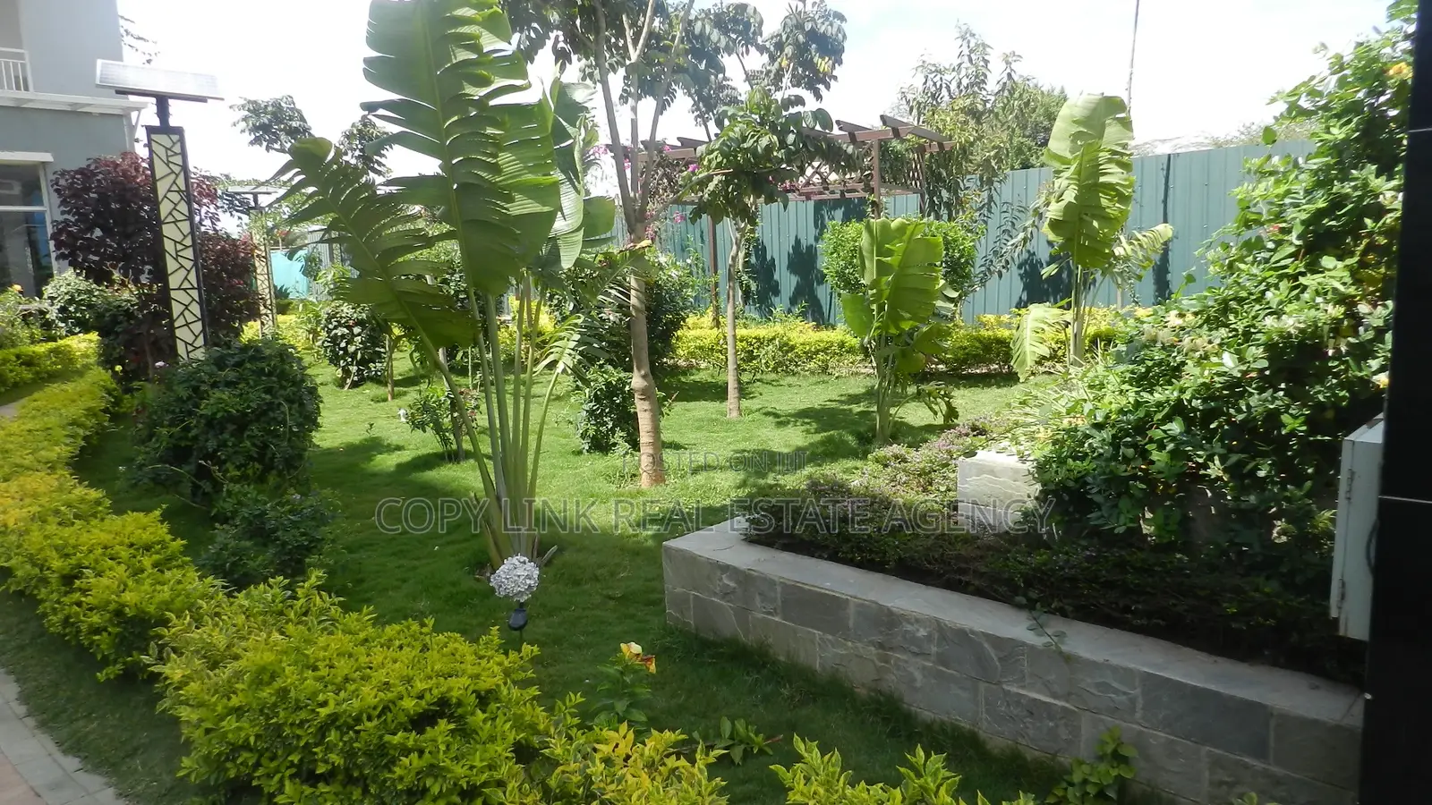 3bdrm Apartment in Mlolongo for sale