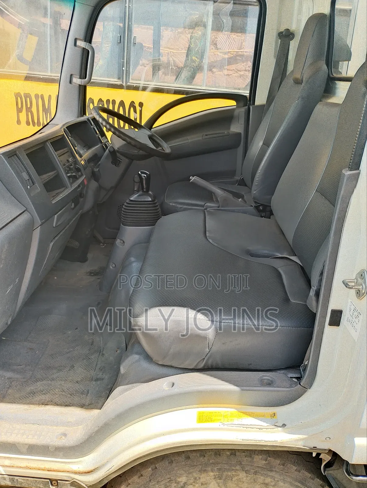 Isuzu NMR KDH 217x