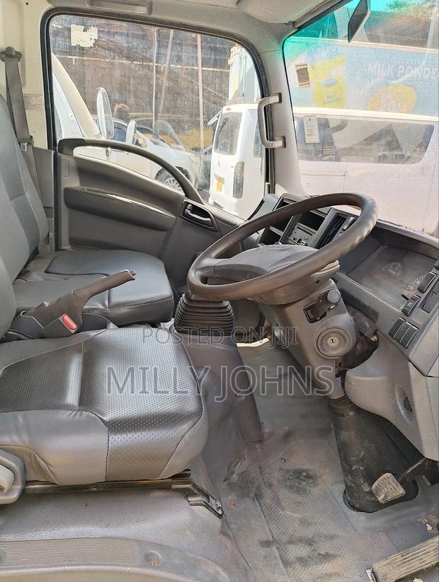 Isuzu NMR KDH 217x - thumbnail 6