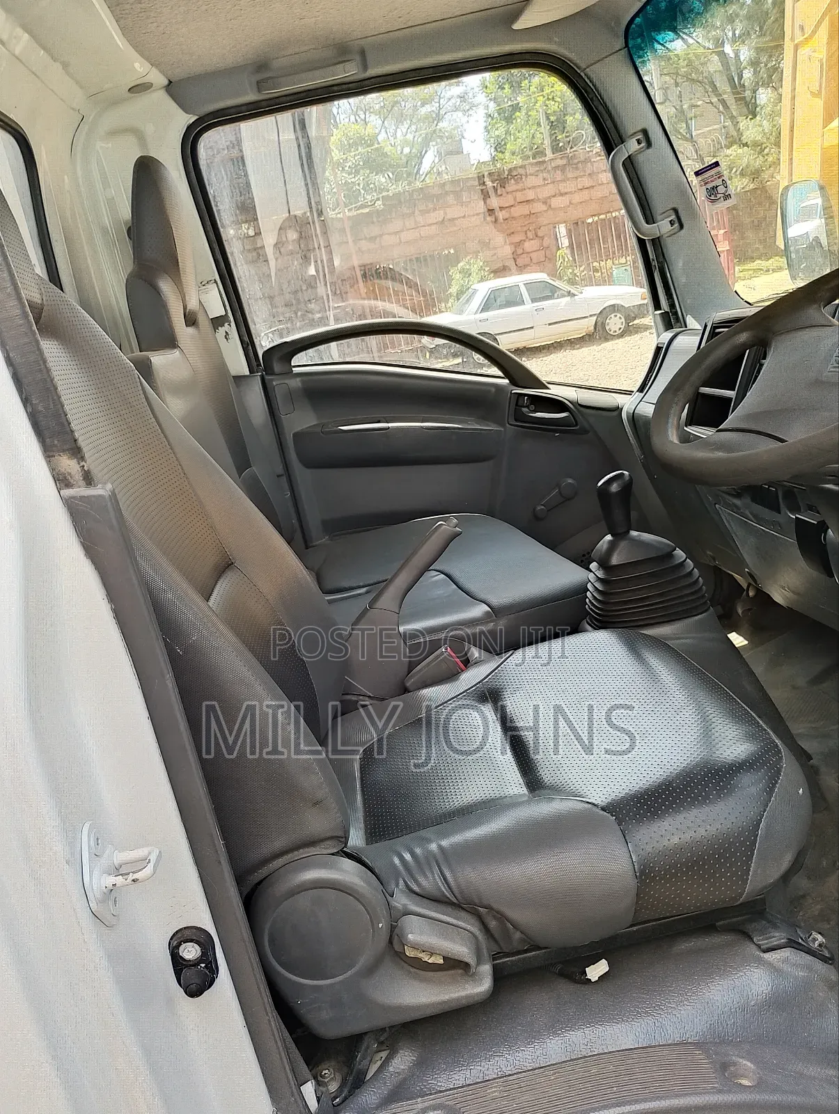 Isuzu NMR KDD 049g
