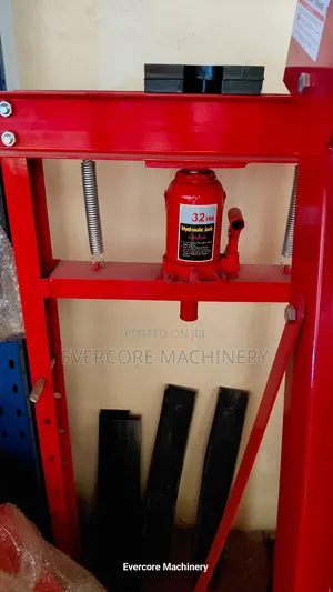 Commercial 32tonne Bearing/Bushes Press Manual Operated.