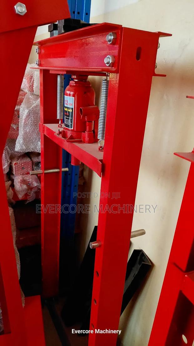 Extra Heavy Duty 32tonne Hydraulic Bearing Press Manual Design. - thumbnail 3