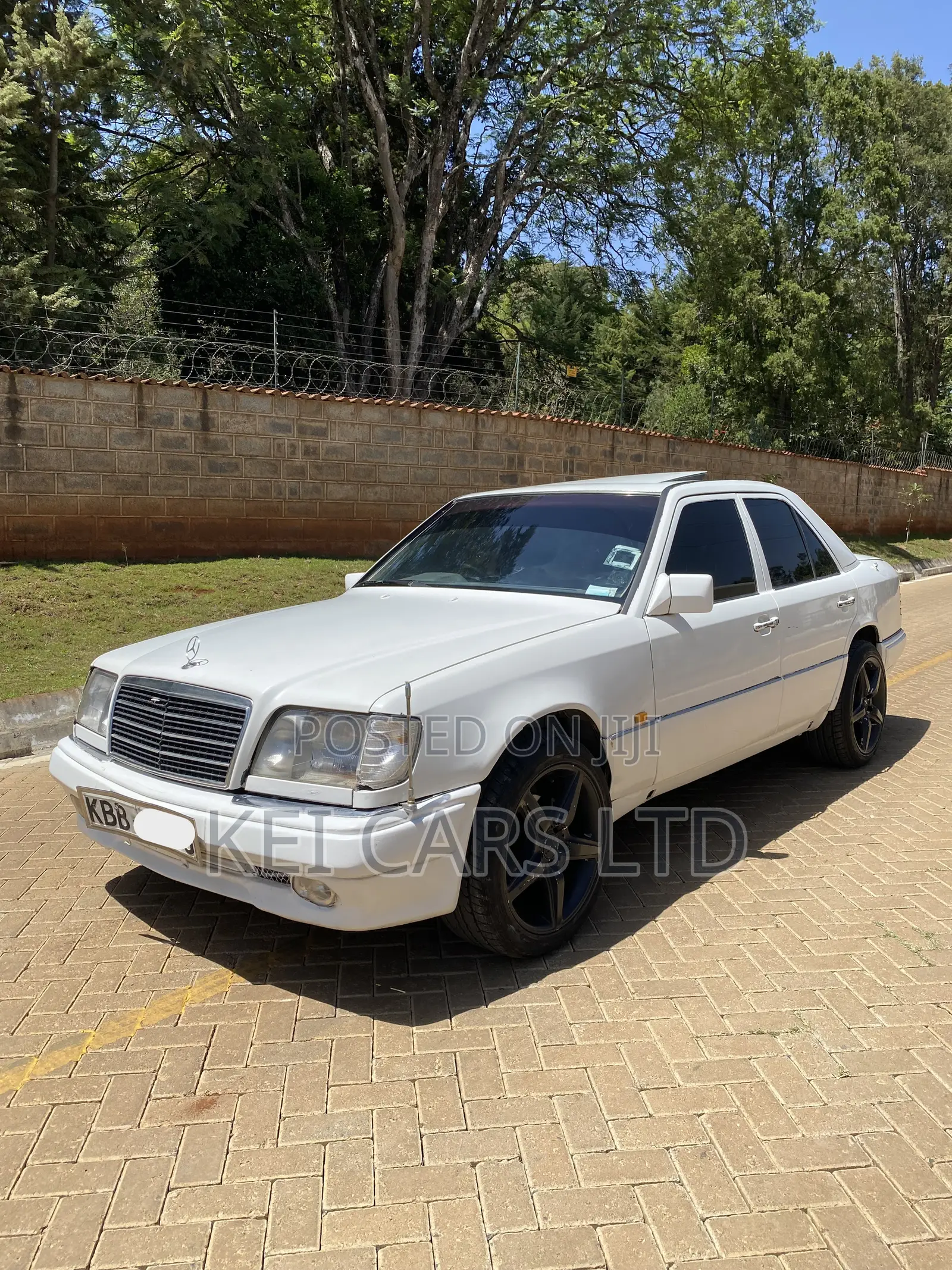 Mercedes-Benz W124 1989 White