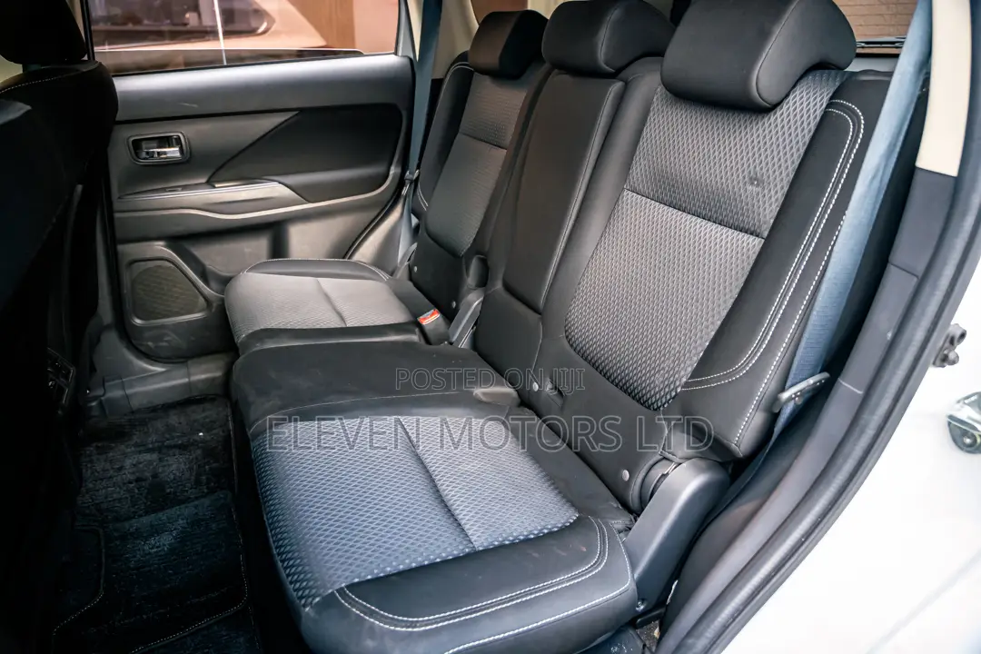 Mitsubishi Outlander 2019 White