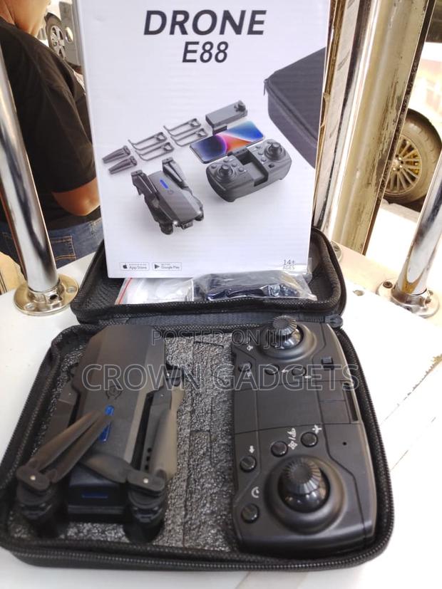 E88 Rc Drone With Camera One-Key Return - thumbnail 5