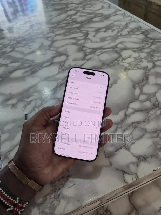 Apple iPhone 16 Pro 256 GB Black - thumbnail 6