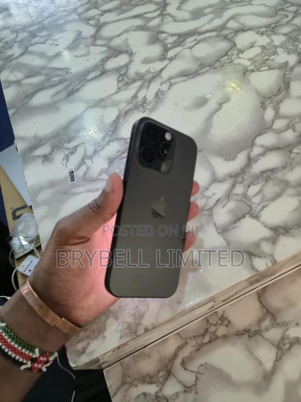 Apple iPhone 16 Pro 256 GB Black - thumbnail 8