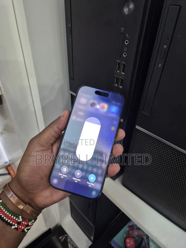 Apple iPhone 16 Pro 256 GB Black - thumbnail 3