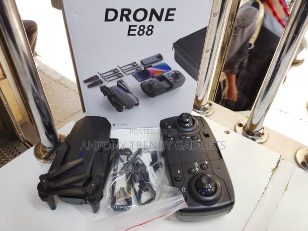 E88 Wifi Fpv Foldable Drone For Aerial Photography - main view