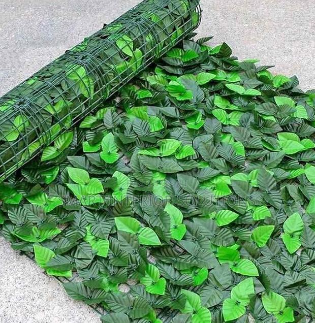 Green-Leave Artificial Fence - main view