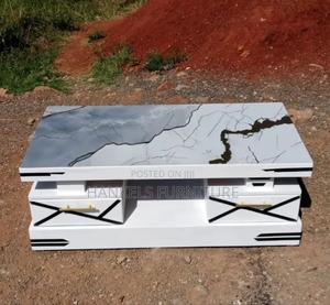 Elegant Coffee Table — Modern Design - main view