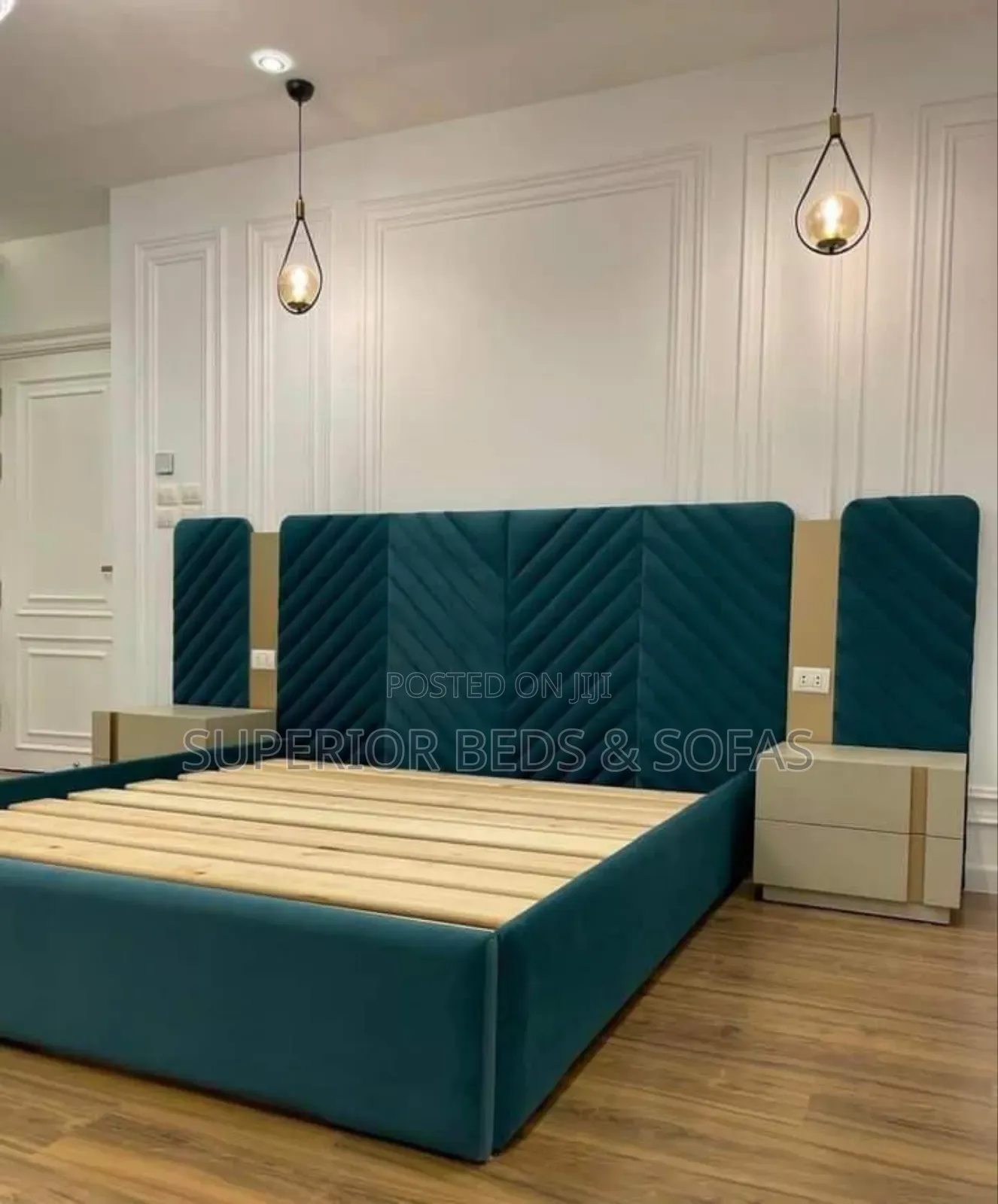 Soft-Touch 5x6 Chesterfield Bed