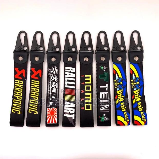 Unique Branded Sportyish Tow Straps
