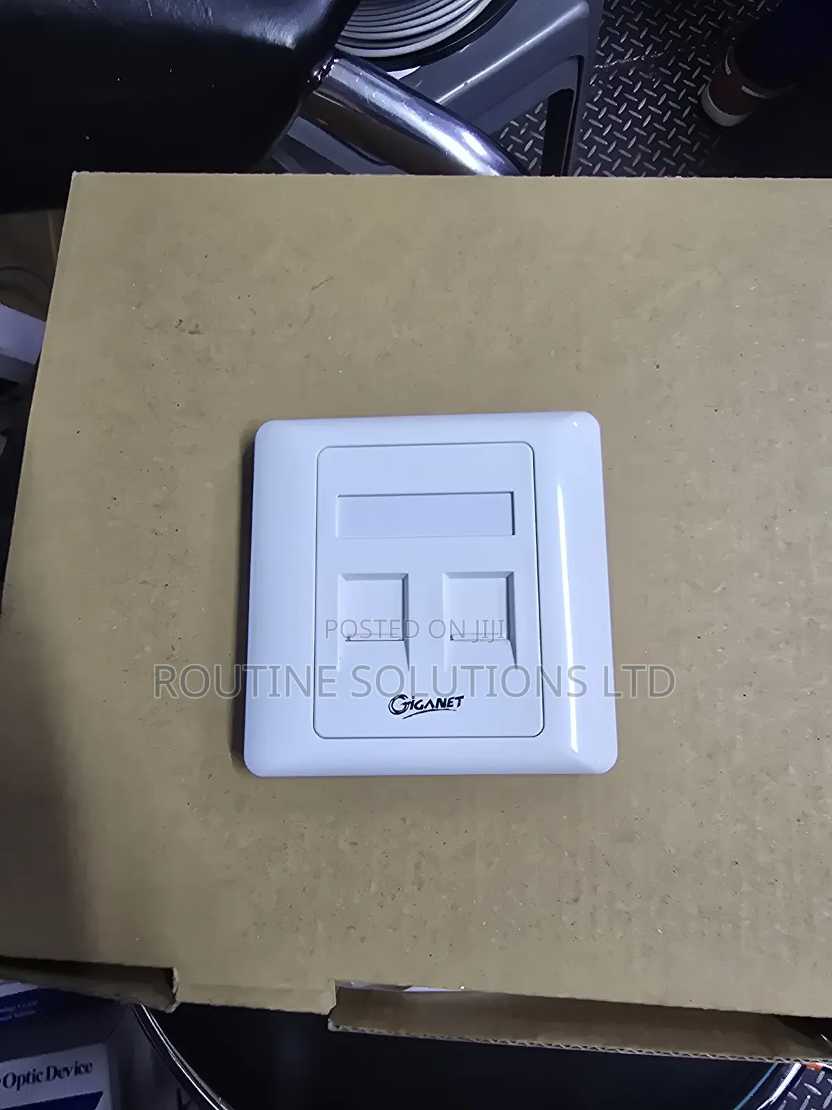 Giganet Double Face Plate