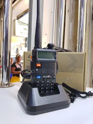 Original Baofeng Uv-5r Two Way Radio With Charger