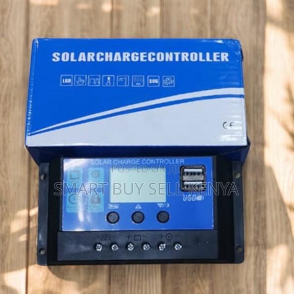 12v 24v 30a Intelligent LCD Solar Regulator With Dual Usb Output - main view