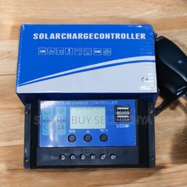Dual Usb 12v 24v Solar Charge Controller Regulator With LCD Screen - main view