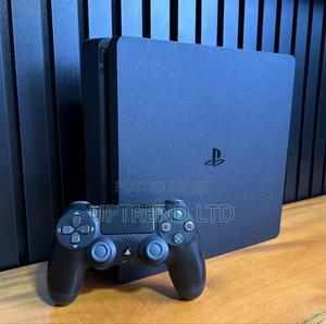 Mint Condition , Slightly Used Playstation ,Ps4 Slim 500gb HDD - main view
