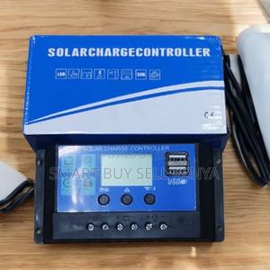 12v 24v 30a Intelligent Solar Charge Regulator With LCD and Usb Output - thumbnail 2
