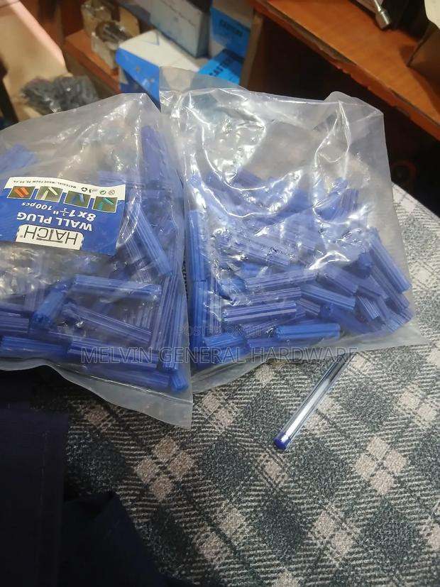 Straight Wallplug 8mm (100pcs) - main view