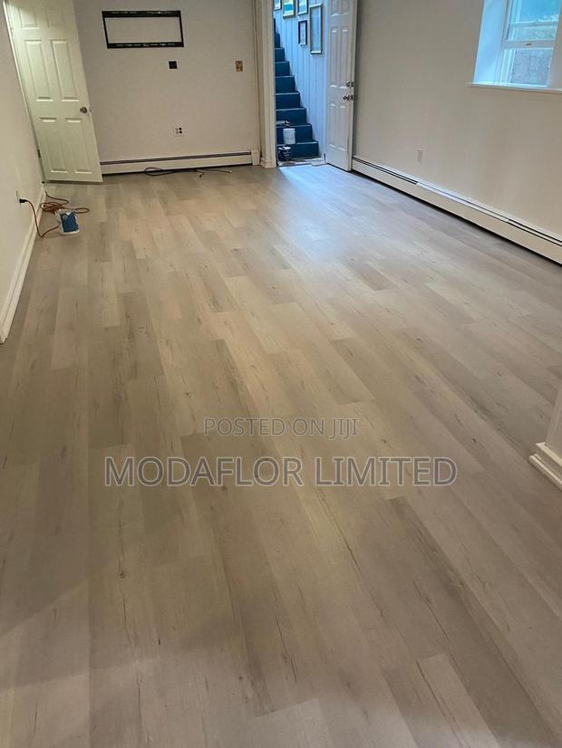 Modern SPC Flooring – Clean Professional Look