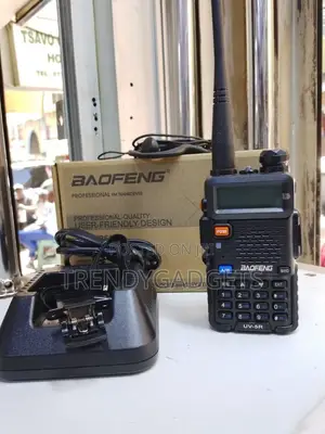 Baofeng Uv-5r Walkie-Talkie With Charging Dock