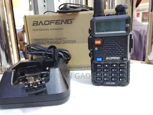 Baofeng Uv-5r Walkie-Talkie With Charging Dock
