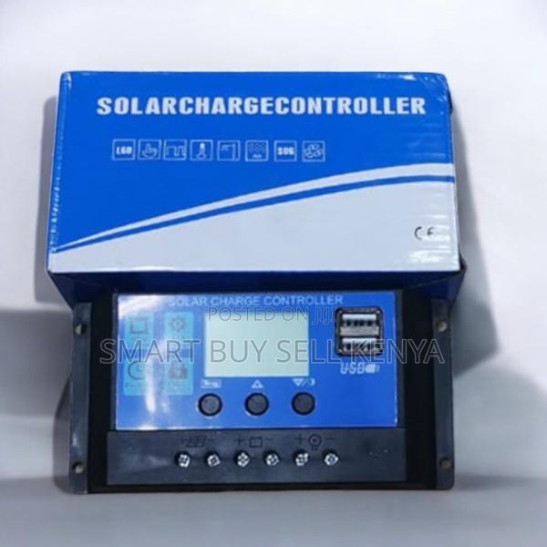 Efficient Long Lasting 12v/24v Solar Charge Controller 30a Amperes - main view